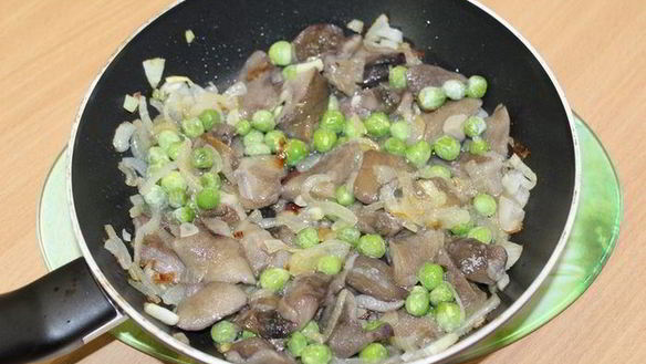 ШАГ 3. паэлья из перловой крупы и лесных грибов
