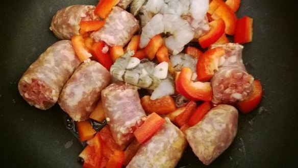 ШАГ 3. паэлья с колбасками