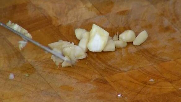 ШАГ 4. пилав с курицей, изюмом и кедровыми орешками