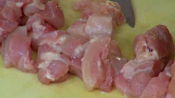 ШАГ 6. пилав с курицей, изюмом и кедровыми орешками