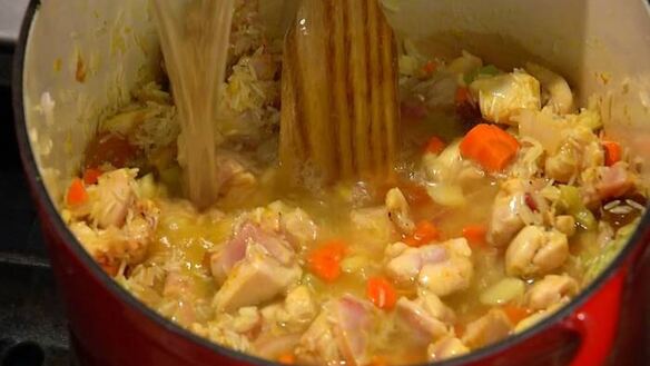 ШАГ 10. пилав с курицей, изюмом и кедровыми орешками