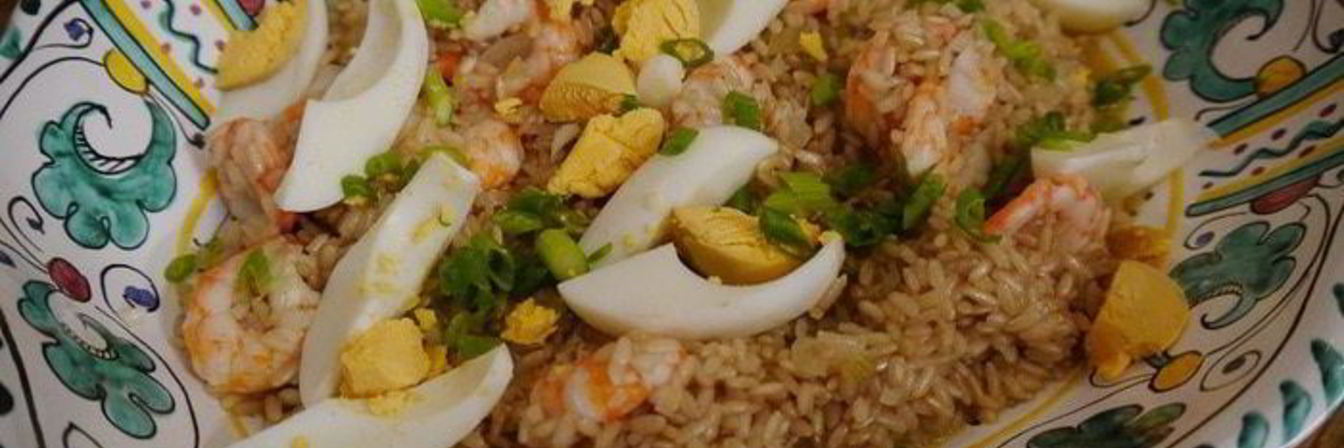 Плов из бурого риса с креветками