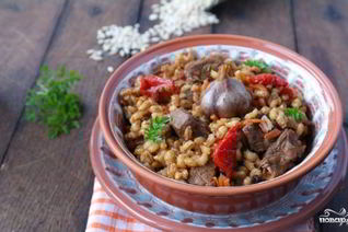 Плов из перловки с курицей