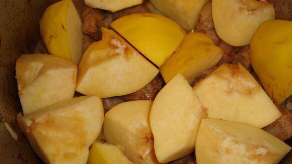 ШАГ 3. плов с айвой