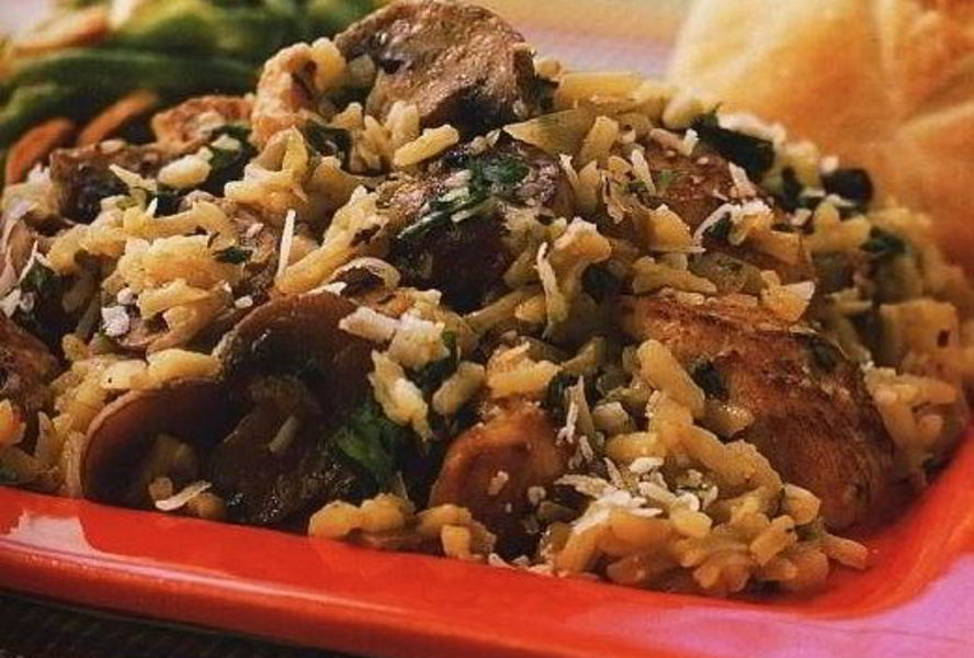 Плов с курицей и грибами