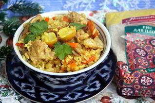 Плов с курицей и курагой в мультиварке