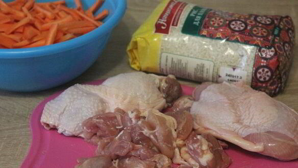 ШАГ 2. плов с курицей и курагой в мультиварке