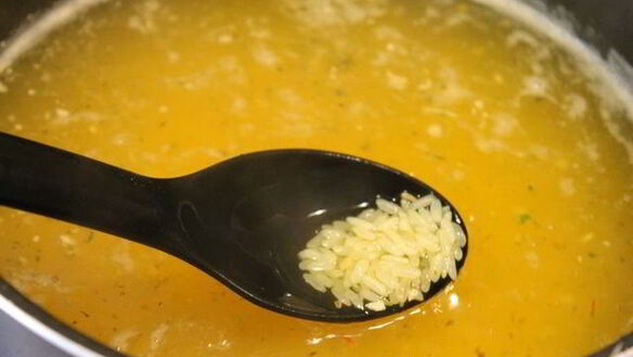 ШАГ 2. плов с рыбой в горшочке