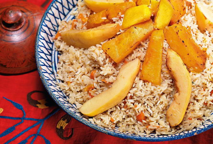 Плов с тыквой и айвой