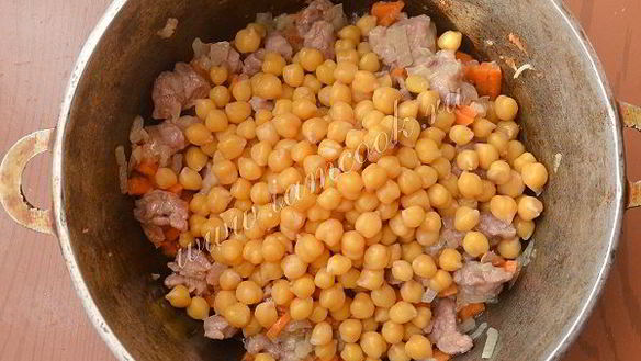 ШАГ 8. плов со свининой и нутом