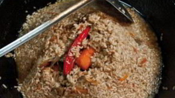 ШАГ 12. плов в казане на плите