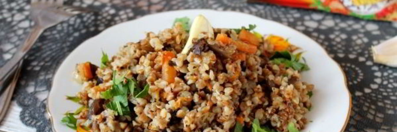 Постный плов из гречки с опятами