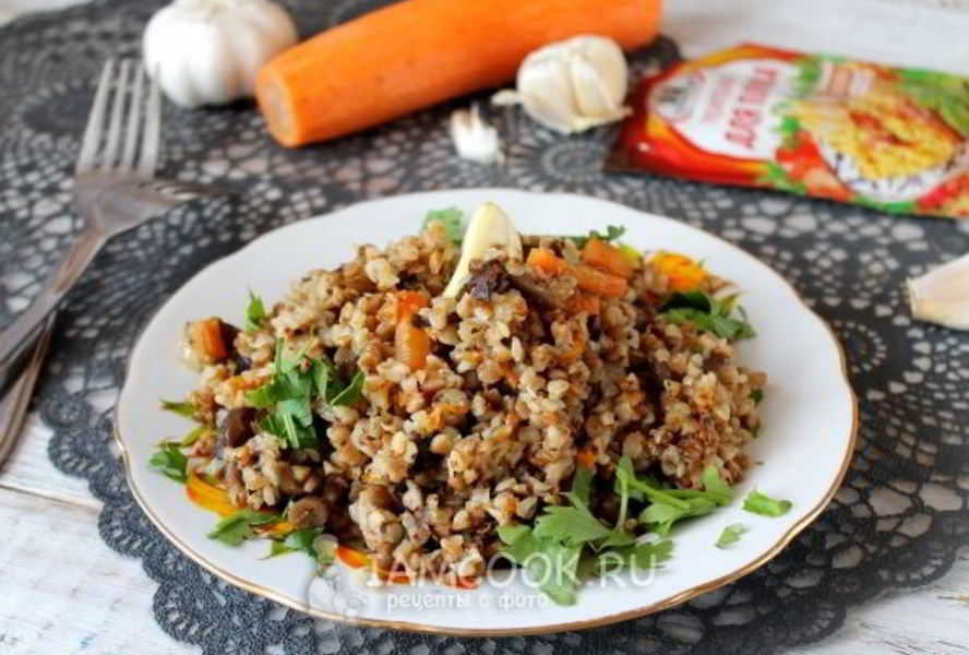 Постный плов из гречки с опятами