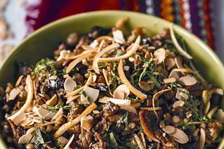 Тунисский пилав из булгура с курицей и сухофруктами