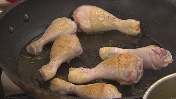 ШАГ 3. весенняя паэлья с курицей и молодыми овощами