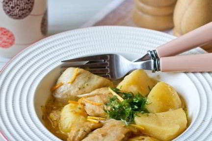 Апельсиновое рагу из курицы и картофеля