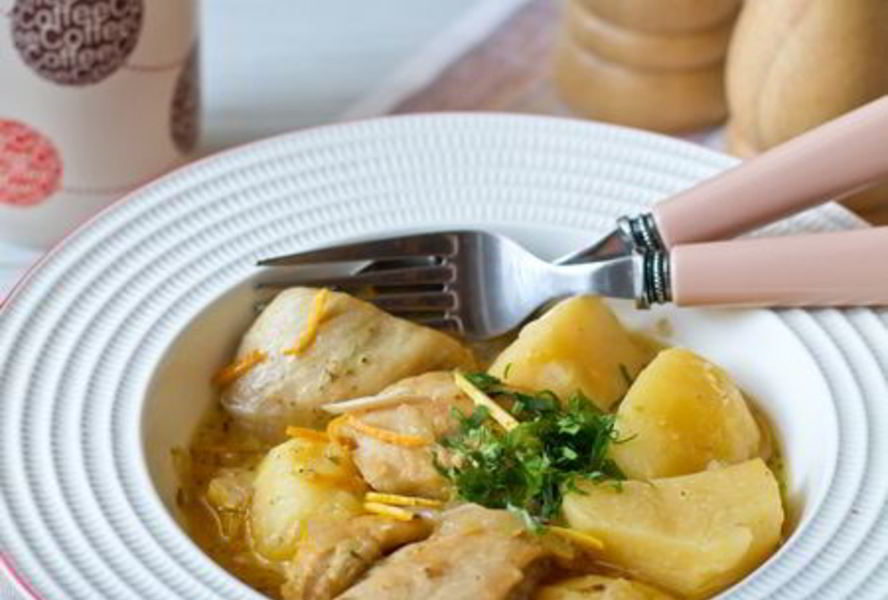 Апельсиновое рагу из курицы и картофеля