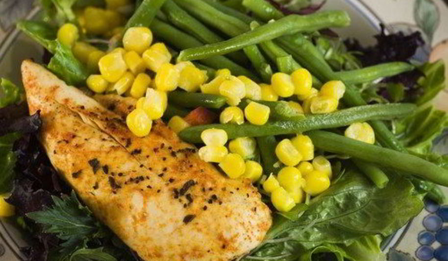 Рецепт фаршированная маскарпоне и эстрагоном курица с рагу из фасоли и бекона