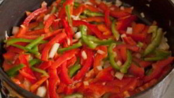 ШАГ 2. фрикасе из курицы с перцем