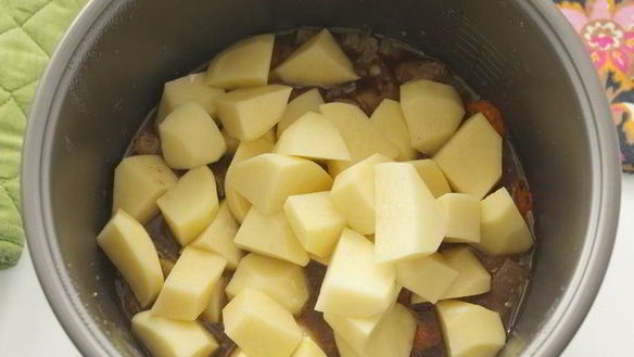 ШАГ 6. ирландское рагу в мультиварке