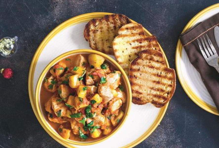 Испанское рагу с курицей и картошкой
