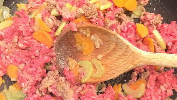 ШАГ 4. картофель, запеченный в фольге с мясным рагу