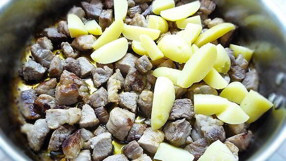 ШАГ 5. мясное рагу с овощами по-перуански