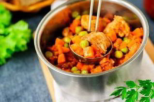 Нежное рагу с зеленым горошком и мясом