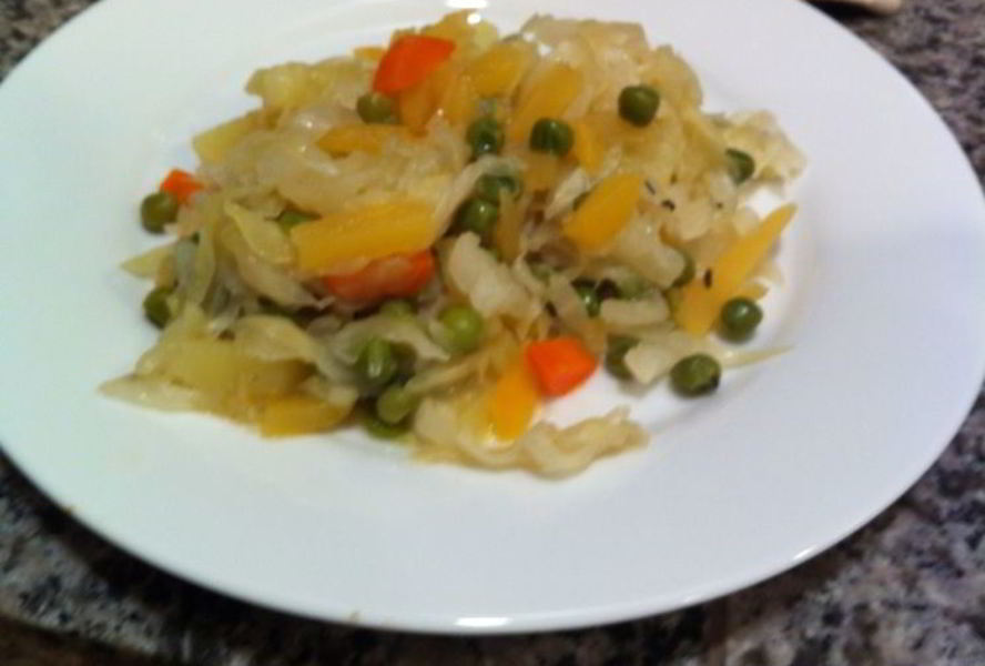 Овощное рагу с капустой