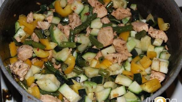 ШАГ 6. овощное рагу с куриным филе и булгуром