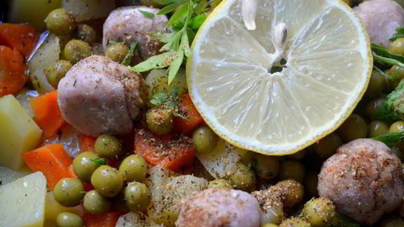 ШАГ 4. овощное рагу с куриными шариками