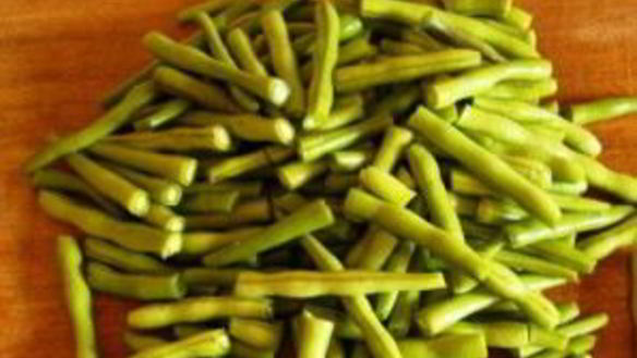 ШАГ 3. овощное рагу с охотничьими колбасками