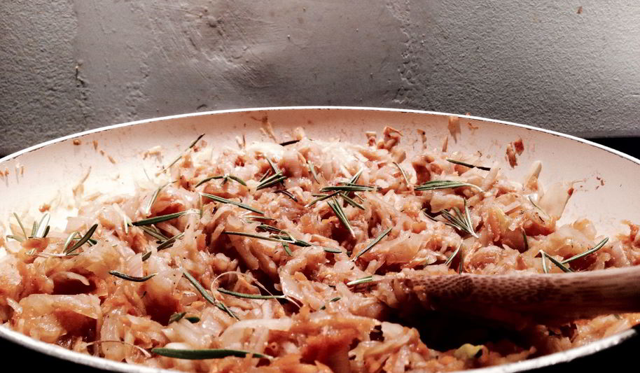 Рецепт овощное рагу с розмарином и имбирной настойкой