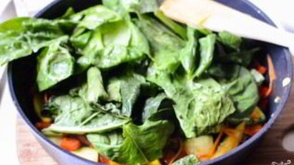 ШАГ 4. овощное рагу со шпинатом