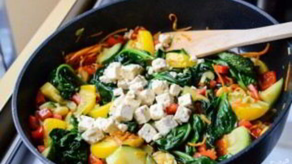 ШАГ 5. овощное рагу со шпинатом