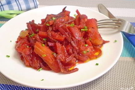 Овощное рагу со свеклой