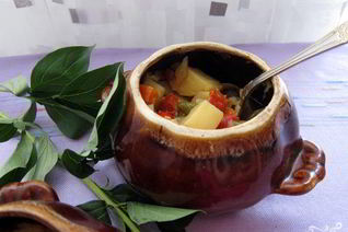 Овощное рагу в горшочках