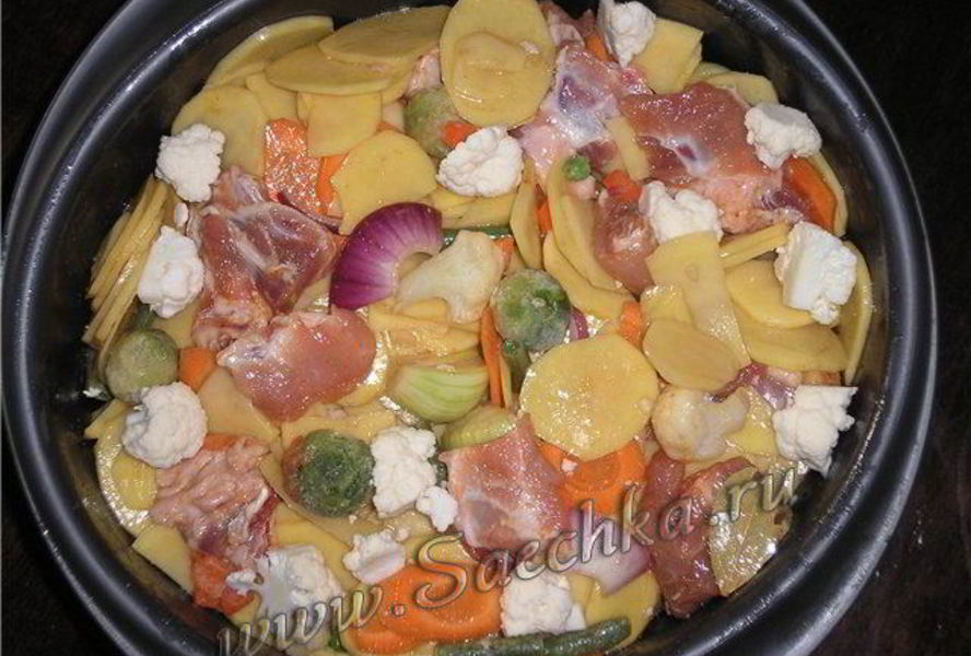 Овощное рагу в горшочке