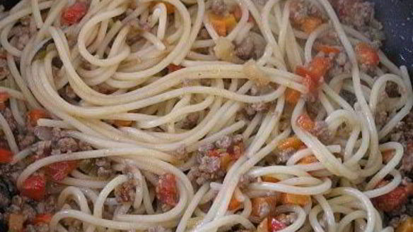 ШАГ 14. паста торкио с рагу из ягненка и сладким перцем