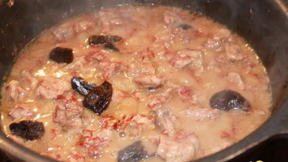 ШАГ 4. рагу из баранины с черносливом