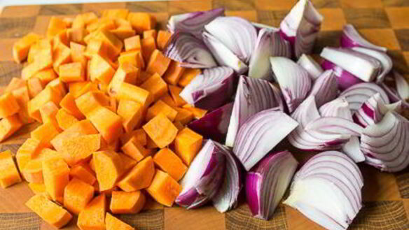 ШАГ 4. рагу из говядины с грибными клецками