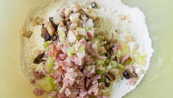 ШАГ 11. рагу из говядины с грибными клецками