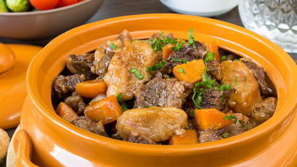 ШАГ 18. рагу из говядины с грибными клецками