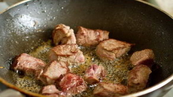 ШАГ 4. рагу из говядины в пиве