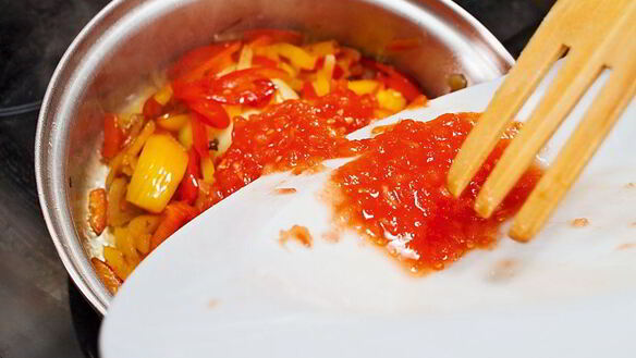 ШАГ 2. рагу из тыквы с вешенками и соусом лечо