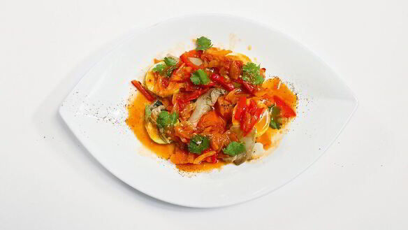 ШАГ 5. рагу из тыквы с вешенками и соусом лечо