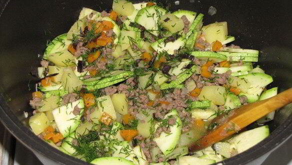 ШАГ 5. рагу с кабачком и базиликом