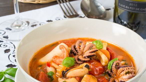 ШАГ 15. томатное рагу из морепродуктов