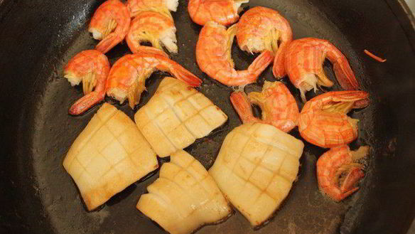 ШАГ 3. рисовая лапша с брокколи и морепродуктами