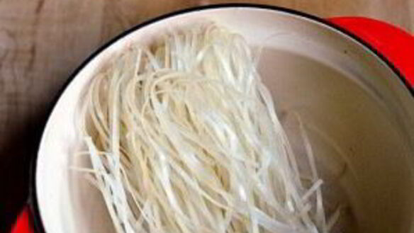 ШАГ 2. рисовая лапша с морепродуктами